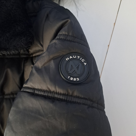 Womens Nautica light weight winter jacket - Picture 3 of 5